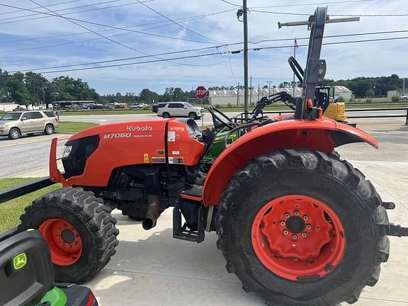 Image of Kubota M7060 Primary image