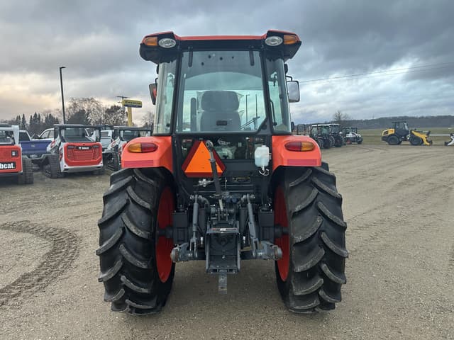 Image of Kubota M7060D equipment image 3