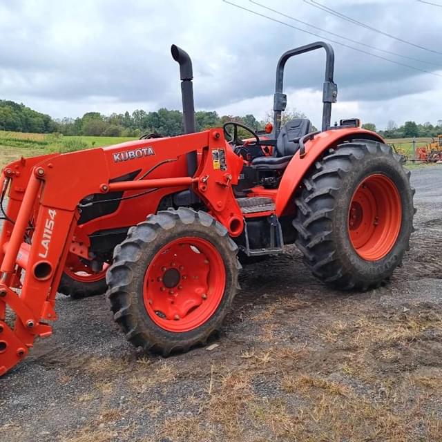 Image of Kubota M7060HD equipment image 1