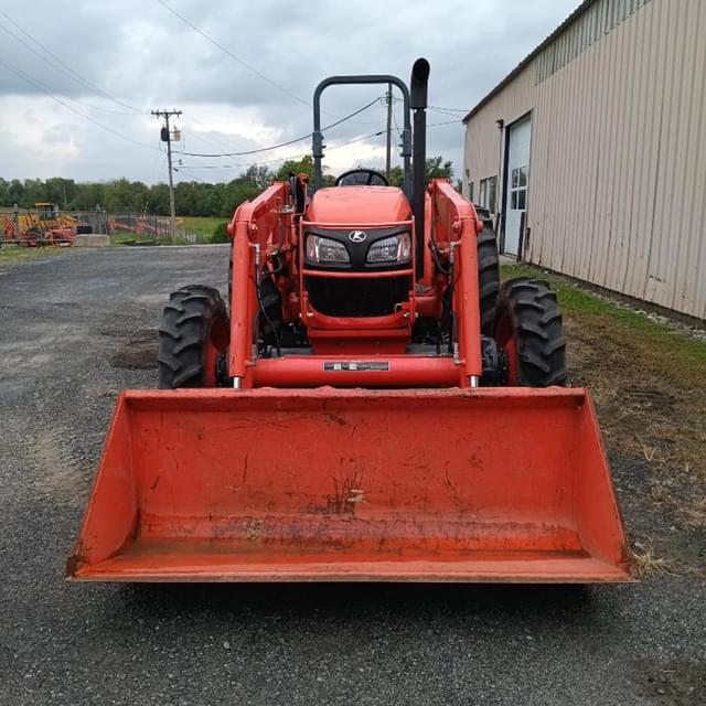 Image of Kubota M7060HD equipment image 4