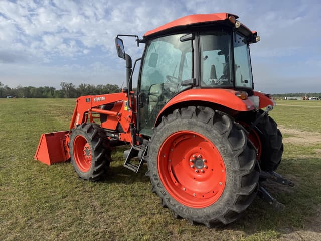 Image of Kubota M7060HDC equipment image 2