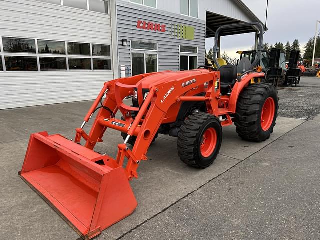 Image of Kubota MX5200HST equipment image 1