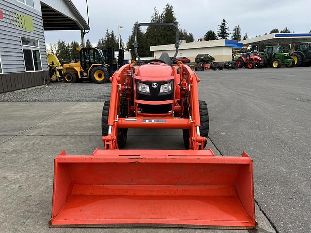 Image of Kubota MX5200HST equipment image 2