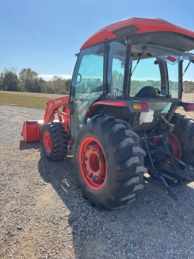 Image of Kubota MX5400 equipment image 4