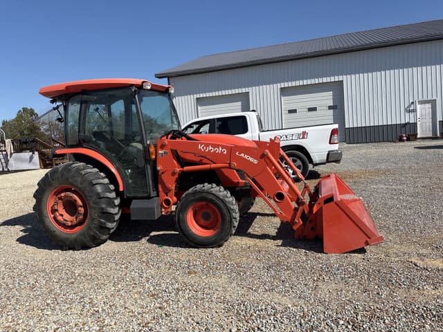 Image of Kubota MX5400 equipment image 1