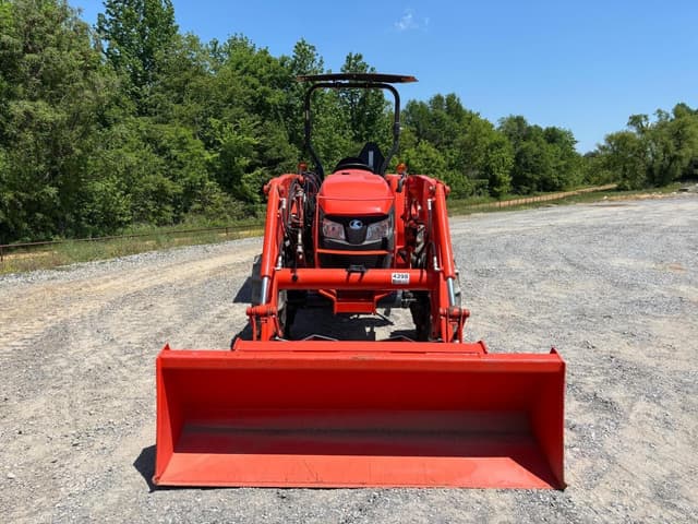 Image of Kubota MX5400DT equipment image 2