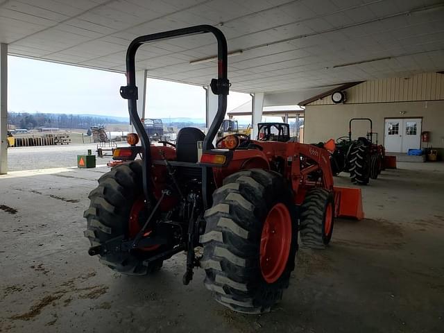 Image of Kubota MX5400 equipment image 4