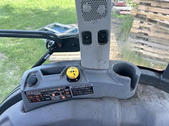 Image of Kubota MX6000 equipment image 3