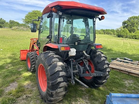 Image of Kubota MX6000 equipment image 2