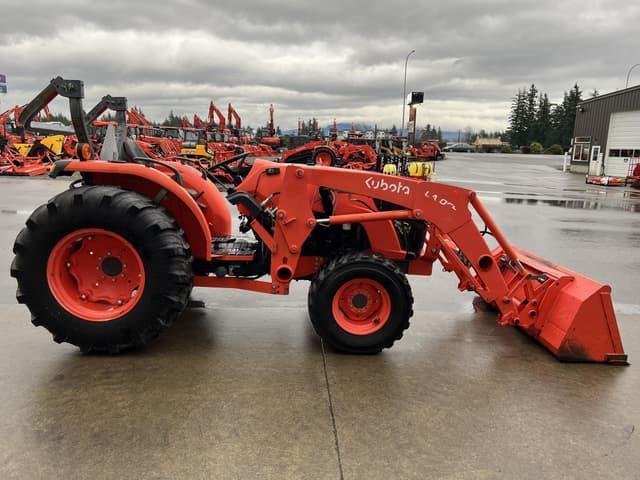 Image of Kubota MX6000HST equipment image 4
