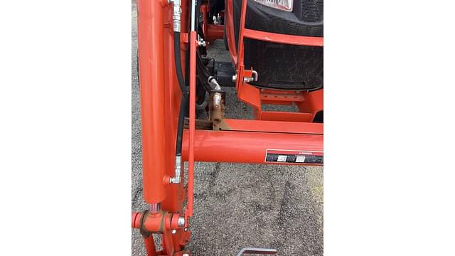 Image of Kubota MX6000 equipment image 2