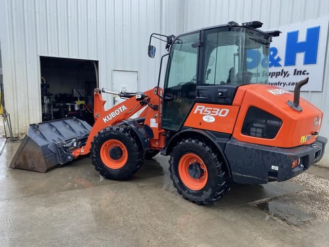 Image of Kubota R530 equipment image 1
