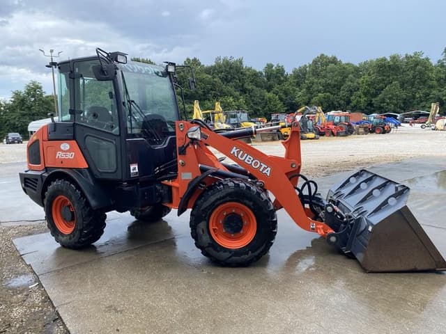 Image of Kubota R530 equipment image 3