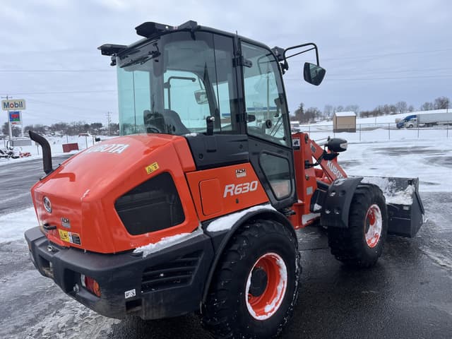 Image of Kubota R630 equipment image 3