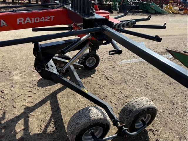 Image of Kubota RA1042T equipment image 2