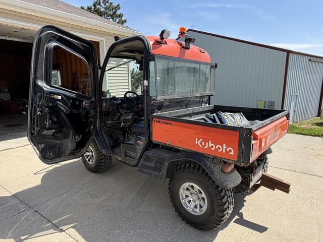 Image of Kubota RTV-X1100C equipment image 3