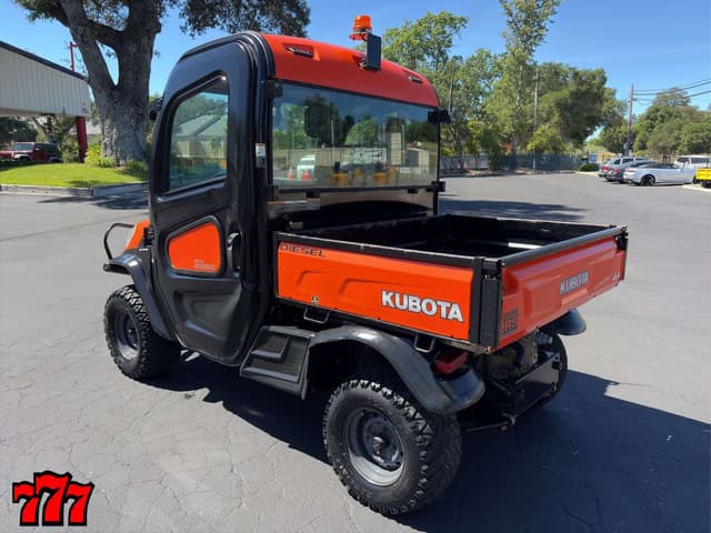 Image of Kubota RTV-X1100C equipment image 3