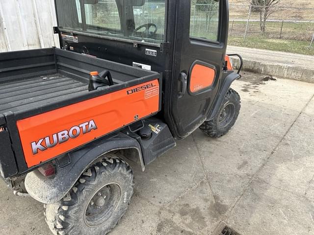 Image of Kubota RTV-X1100C equipment image 2