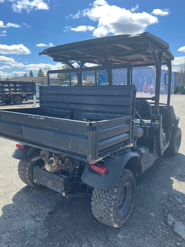 Image of Kubota RTV-X1140 equipment image 2