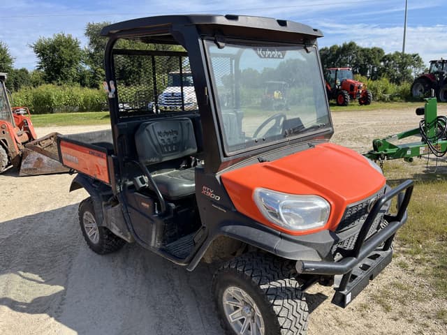 Image of Kubota RTVX900W equipment image 2