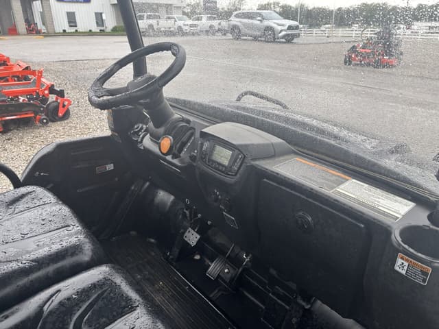 Image of Kubota RTV-XG850 equipment image 2