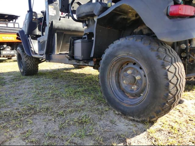 Image of Kubota RTV1140 equipment image 4
