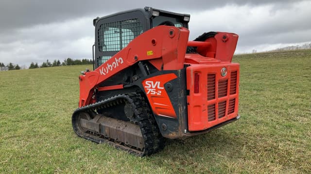 Image of Kubota SVL75-2 equipment image 2