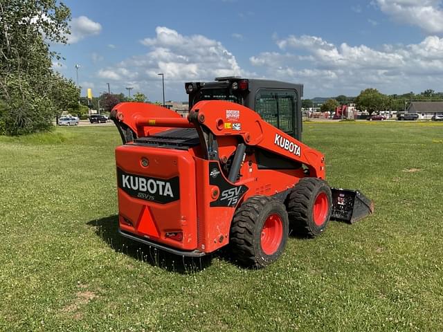 Image of Kubota SSV75 equipment image 4