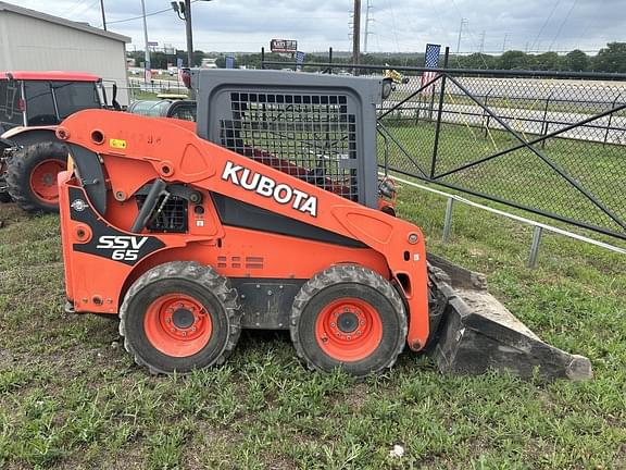 Main image Kubota SSV65 0