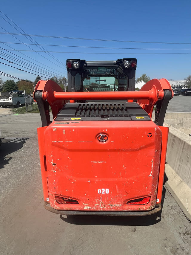 Image of Kubota SSV65 equipment image 4