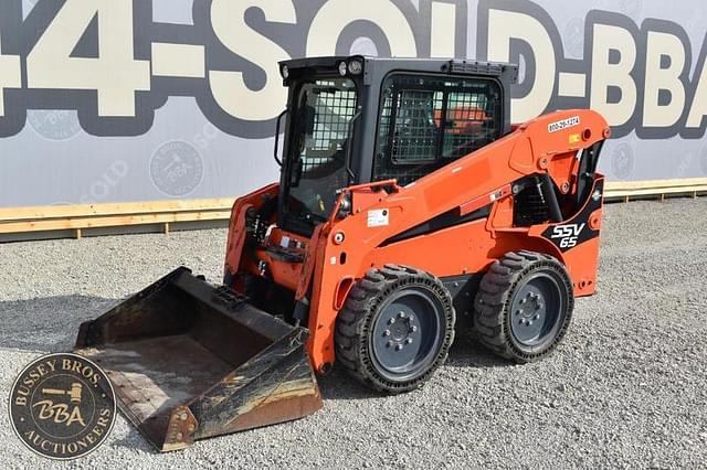 Image of Kubota SSV65 equipment image 2