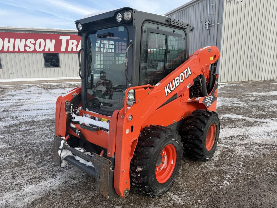 Image of Kubota SSV65HC Primary image