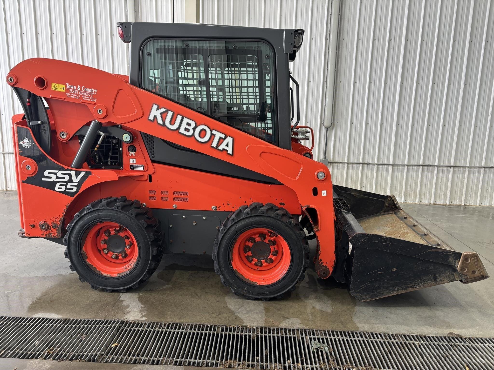 2020 Kubota SSV65 Equipment Image0
