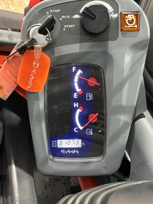Image of Kubota SSV65 equipment image 4