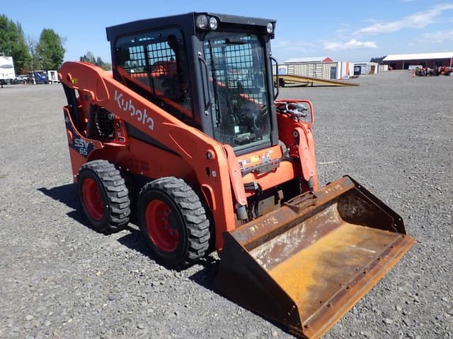 Image of Kubota SSV65 equipment image 2