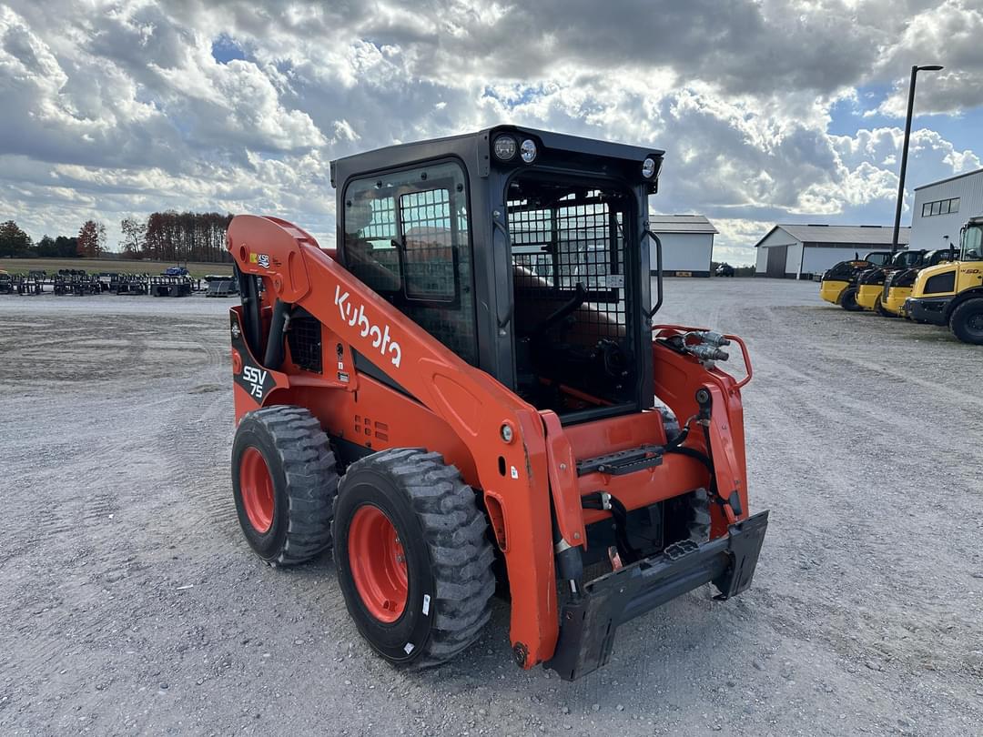 Image of Kubota SSV75 Primary image