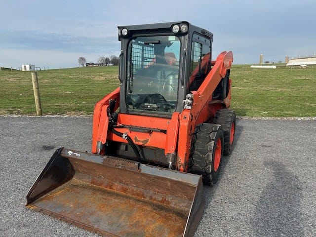2020 Kubota SSV75 Equipment Image0