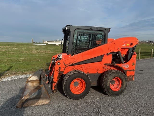 Image of Kubota SSV75 equipment image 1