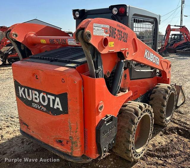 Image of Kubota SSV75 equipment image 4