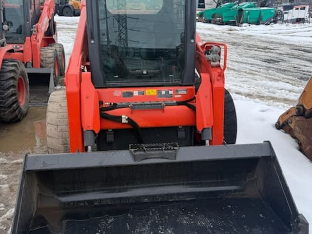 Image of Kubota SSV75HRC equipment image 2