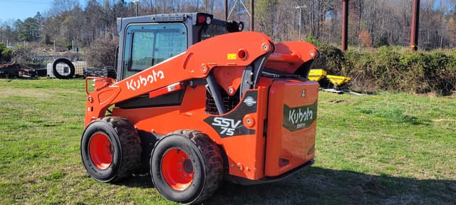 Image of Kubota SSV75PHC equipment image 4