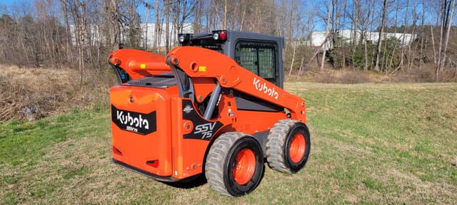 Image of Kubota SSV75PHC equipment image 3