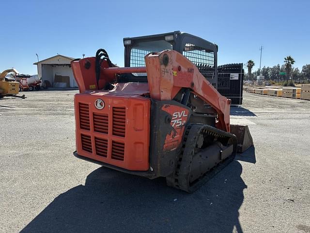 Image of Kubota SVL75-2 equipment image 2
