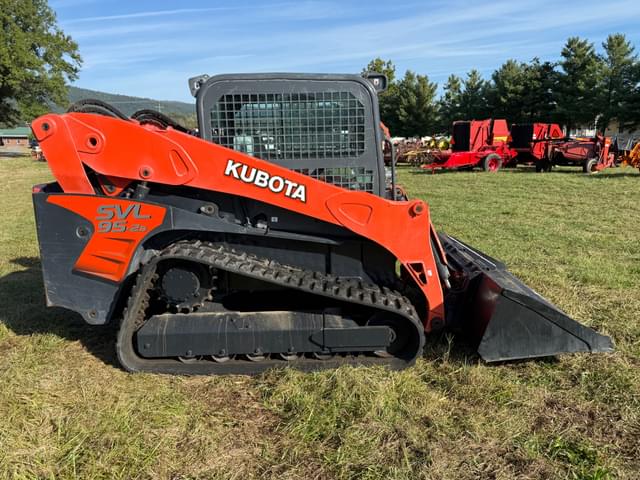 Image of Kubota SVL95-2S equipment image 2