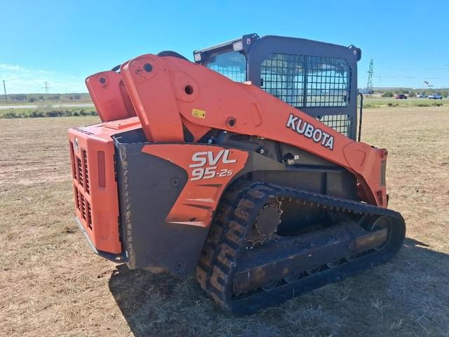 Image of Kubota SVL95-2S equipment image 3