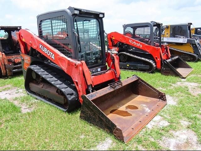 Image of Kubota SVL65-2 equipment image 2
