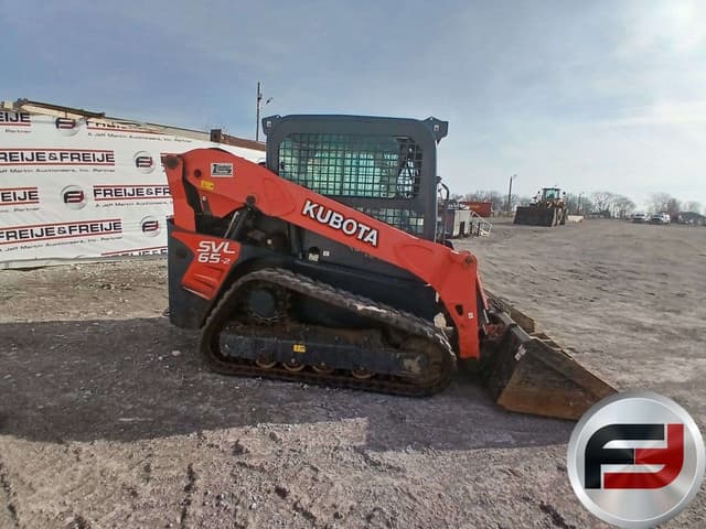 Image of Kubota SVL65-2 equipment image 3