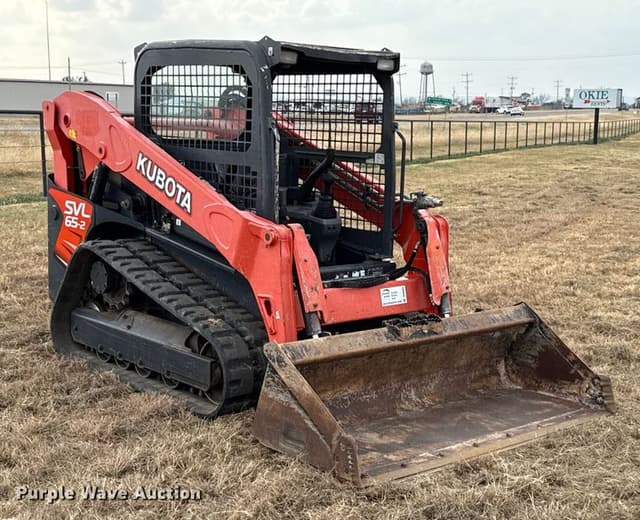 Image of Kubota SVL65-2 equipment image 2
