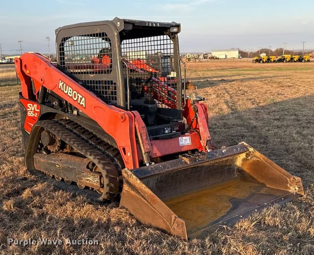 Image of Kubota SVL65-2 equipment image 2