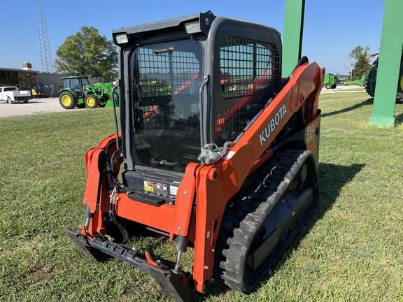 Image of Kubota SVL65-2 equipment image 2